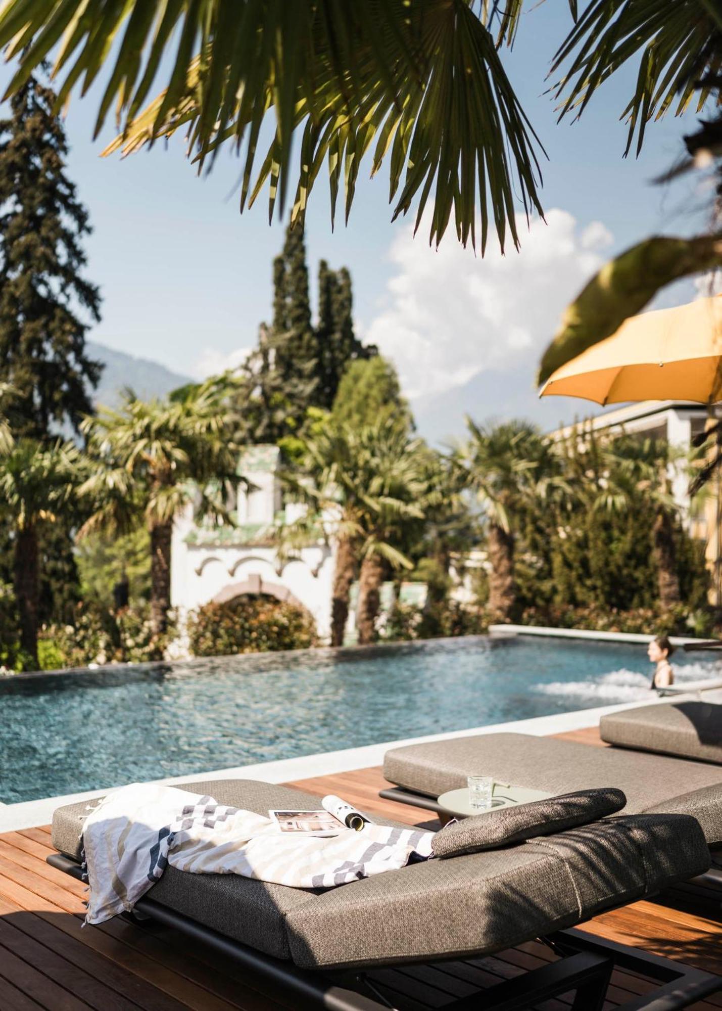 Hotel Sonnenburg Merano Exterior foto