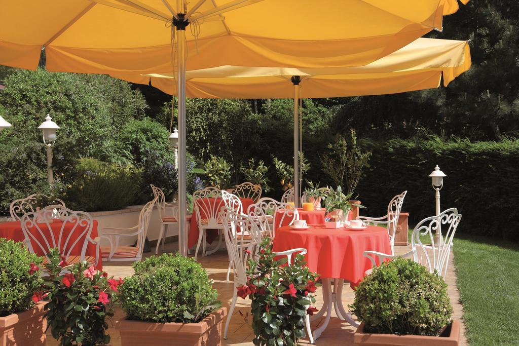 Hotel Sonnenburg Merano Exterior foto